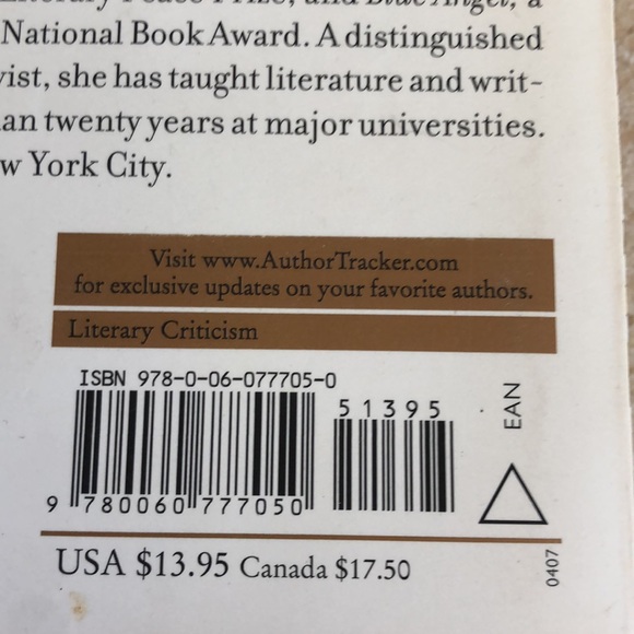 2 books for aspiring writers - Picture 4 of 8